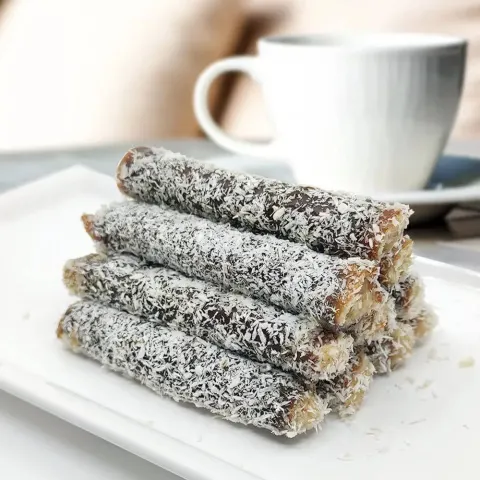 Mit Haselnuss gefüllte Kokosnuss-Gumushane-Rolle Pestil 1 kg