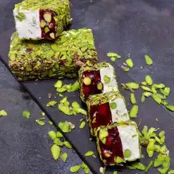 Üstü Fıstıklı Sütlü Narlı Fitil Lokum