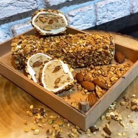 Mega Bademli Kremalı Sarma Lokum