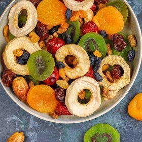 Kurutulmuş Meyveler